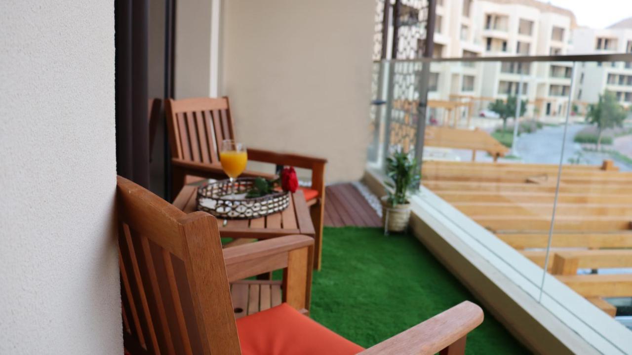 Stylish Apartment With A Jacuzzi مسقط المظهر الخارجي الصورة